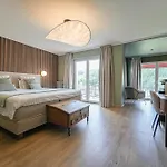 Hotel Panorama - Vue Exceptionnelle Sur La Semois 4*