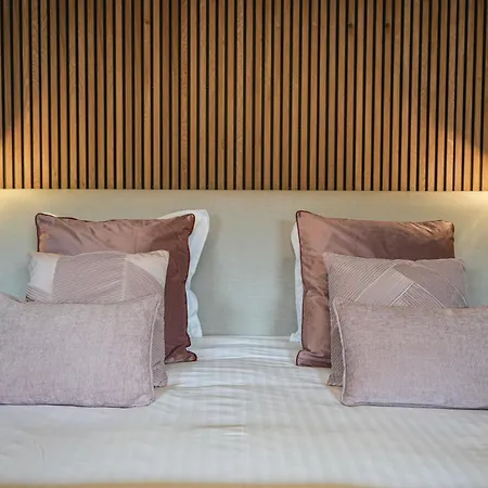 Hotel Panorama - Vue Exceptionnelle Sur La Semois 4*