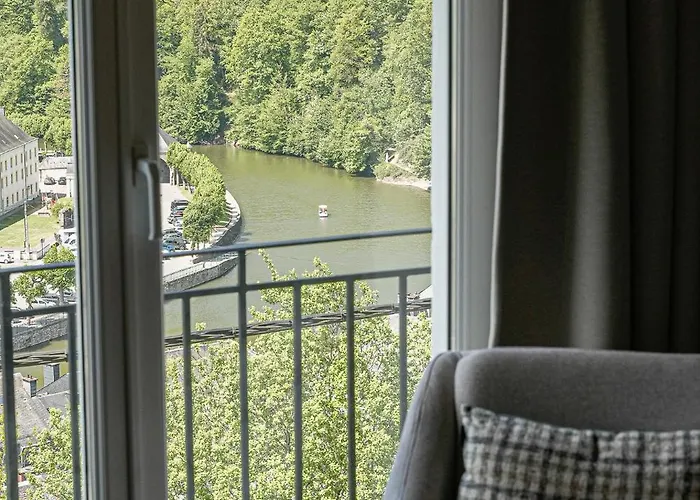 Hotel Panorama - Vue Exceptionnelle Sur La Semois Bouillon