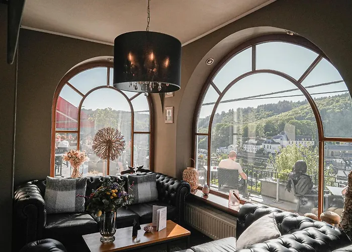 Hotel Panorama - Vue Exceptionnelle Sur La Semois 4*