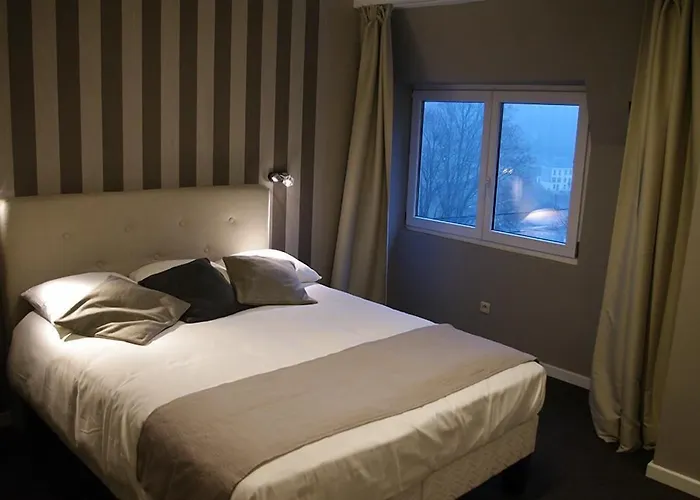 Panorama - Vue Exceptionnelle Sur La Semois Hotel 4*