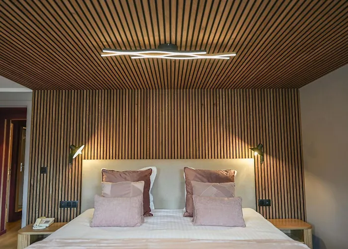 Hotel Panorama - Vue Exceptionnelle Sur La Semois Bouillon